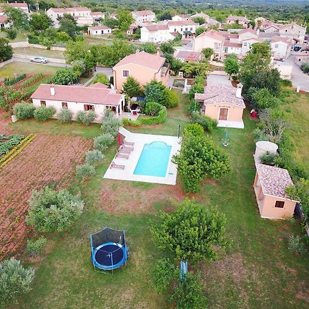 Villa Dorina Барбан Экстерьер фото