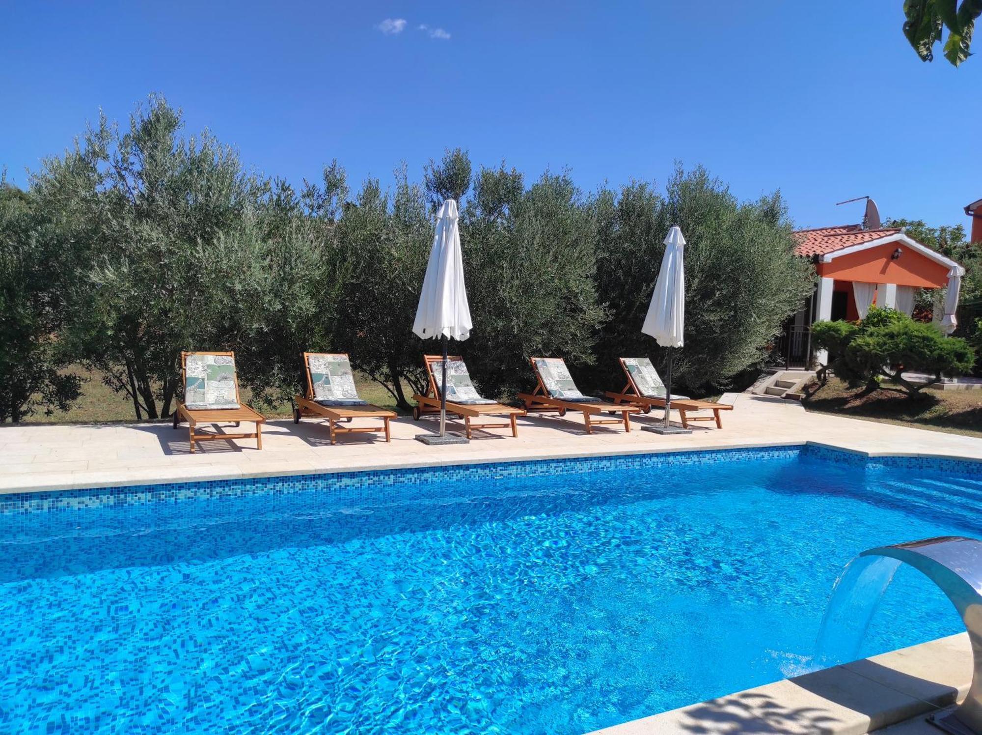 Villa Dorina Барбан Экстерьер фото