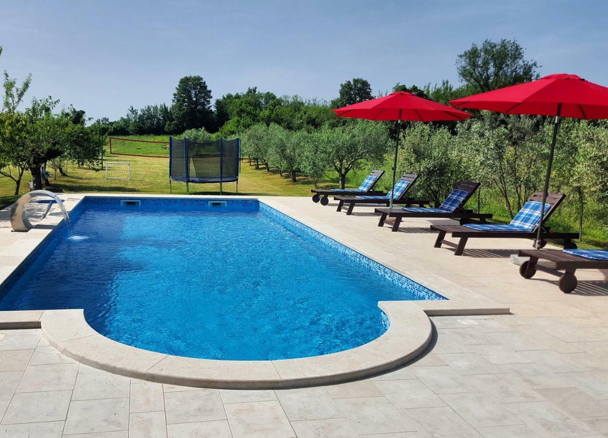 Villa Dorina Барбан Экстерьер фото